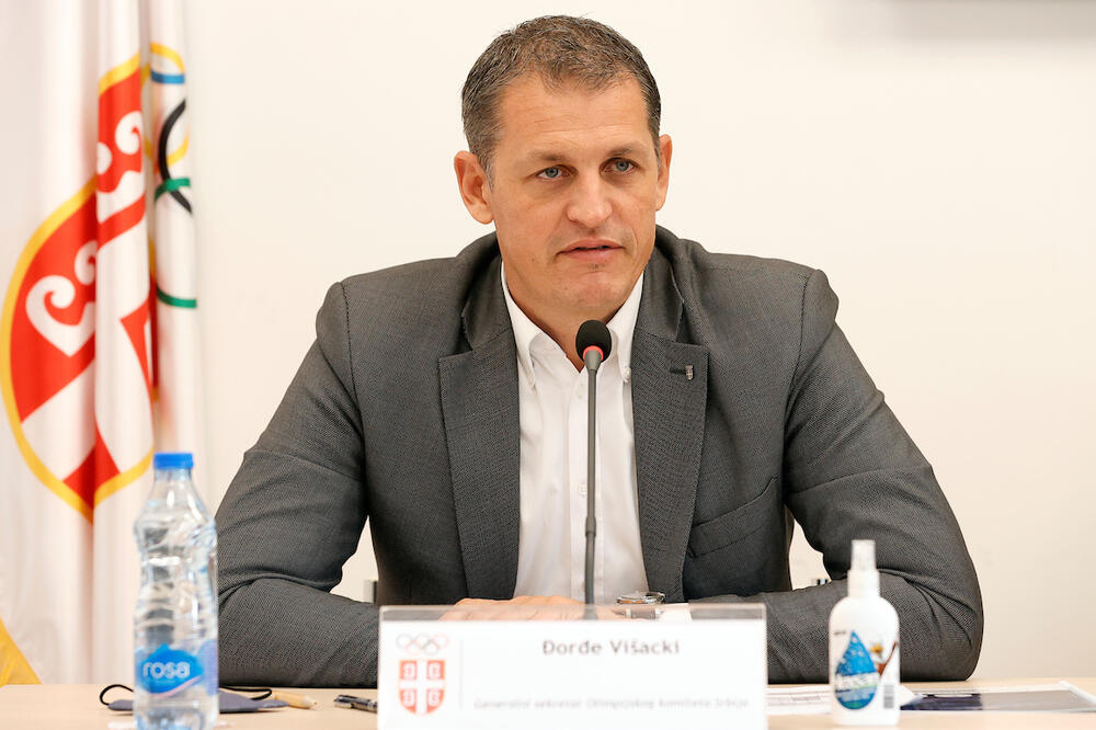 AUTOMOBIL SUPRUGE ĐORĐA VIŠACKOG EKSPLODIRAO U BEOGRADU: Vozilo potpuno UNIŠTENO, čelnik OK Srbije se oglasio! FOTO