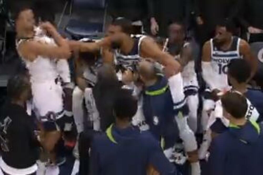 OD "UĆUTI KU*KO" DO "SRAN*A SE DEŠAVAJU": Gober se izvinio Andersonu, MekDenijels slomio šaku udarcem u zid! VIDEO