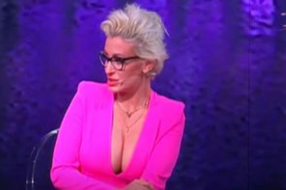 SINOĆ SU SVI GLEDALI U DUŠICU JAKOVLJEVIĆ: Malo ko zna kako je IZGLEDALA PRE, isplivale njene fotke iz MLADOSTI