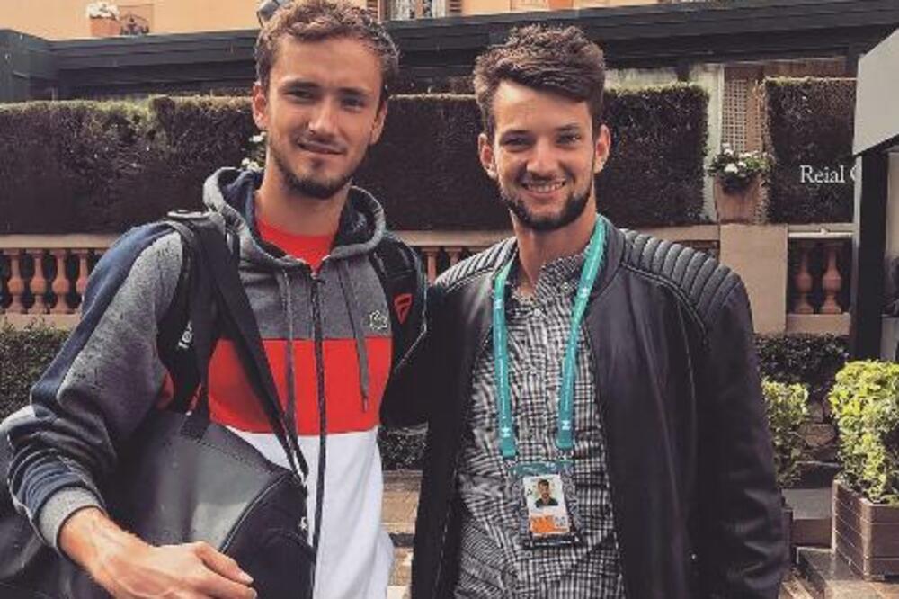 ĐOKOVIĆEV RIVAL ANONIMUS JE BAŠ SVESTRAN LIK: Njegova tetovaža intrigira javnost, a iza se krije ČUDESNA priča