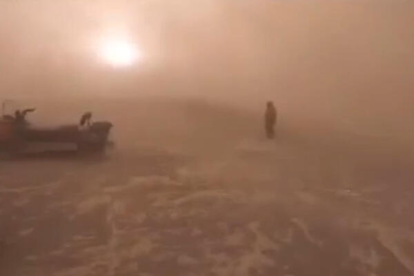 STRAVIČNI PRIZORI NAKON ERUPCIJE VULKANA ŠIVELUČ: Evo kako izgleda istok Rusije, sela PREKRIVENA PEPELOM! (VIDEO)