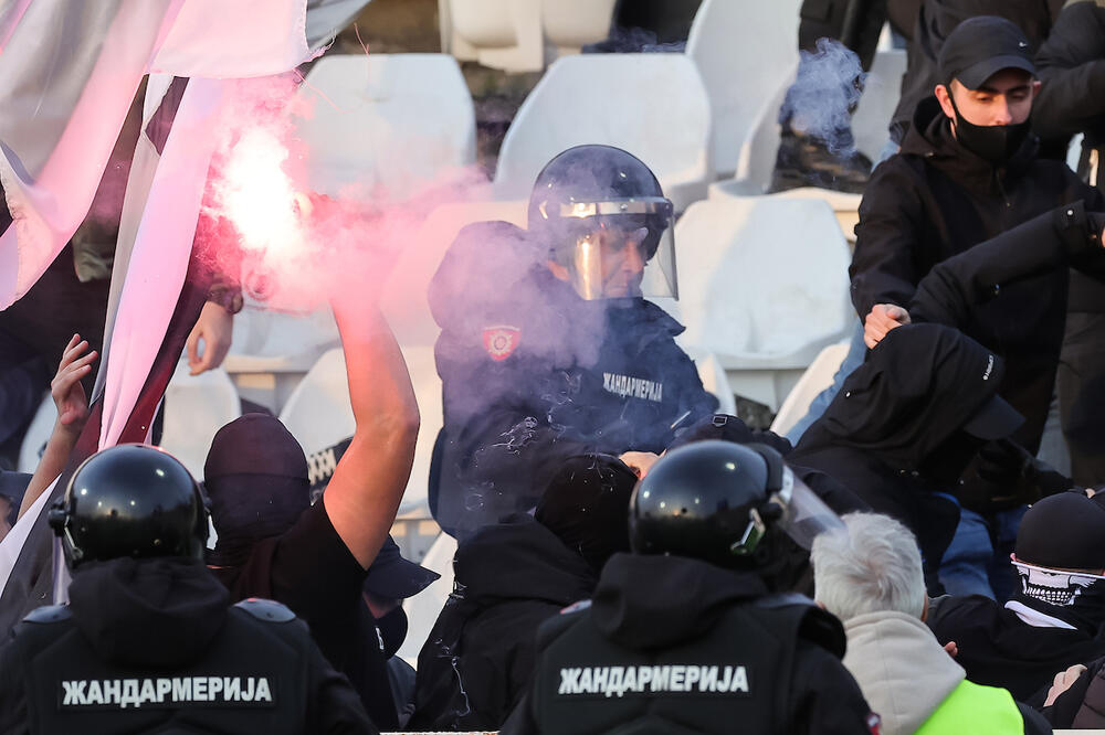 PODIGNUTA OPTUŽNICA PROTIV NAVIJAČA PARTIZANA ZA NAPAD NA POLICAJCA: Evo koliku kaznu bi mogao da dobije