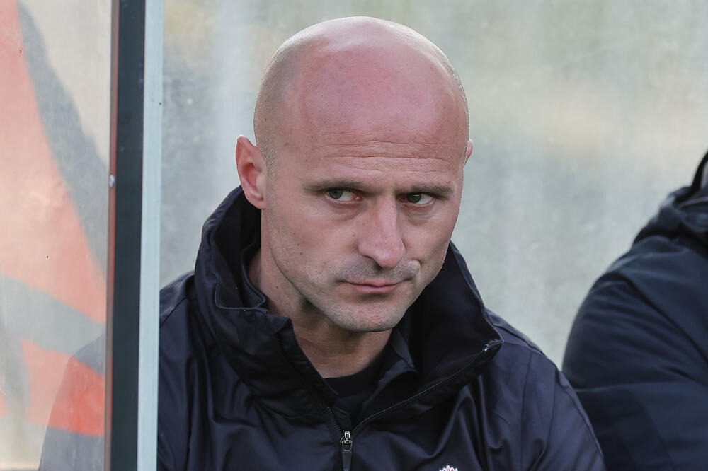 DULJAJ ODBIO DA NASTAVI MEČ? Trener Partizana pričao sa navijačima, a potom pokazao VELIČINU (FOTO)