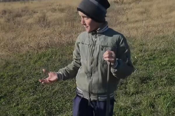 "DŽABA VAM VAŠE PARE, JA OVCE NE DAM": Dečak iz Bosne ODUŠEVIO REGION, neverovatno je ŠTA RADI (VIDEO)