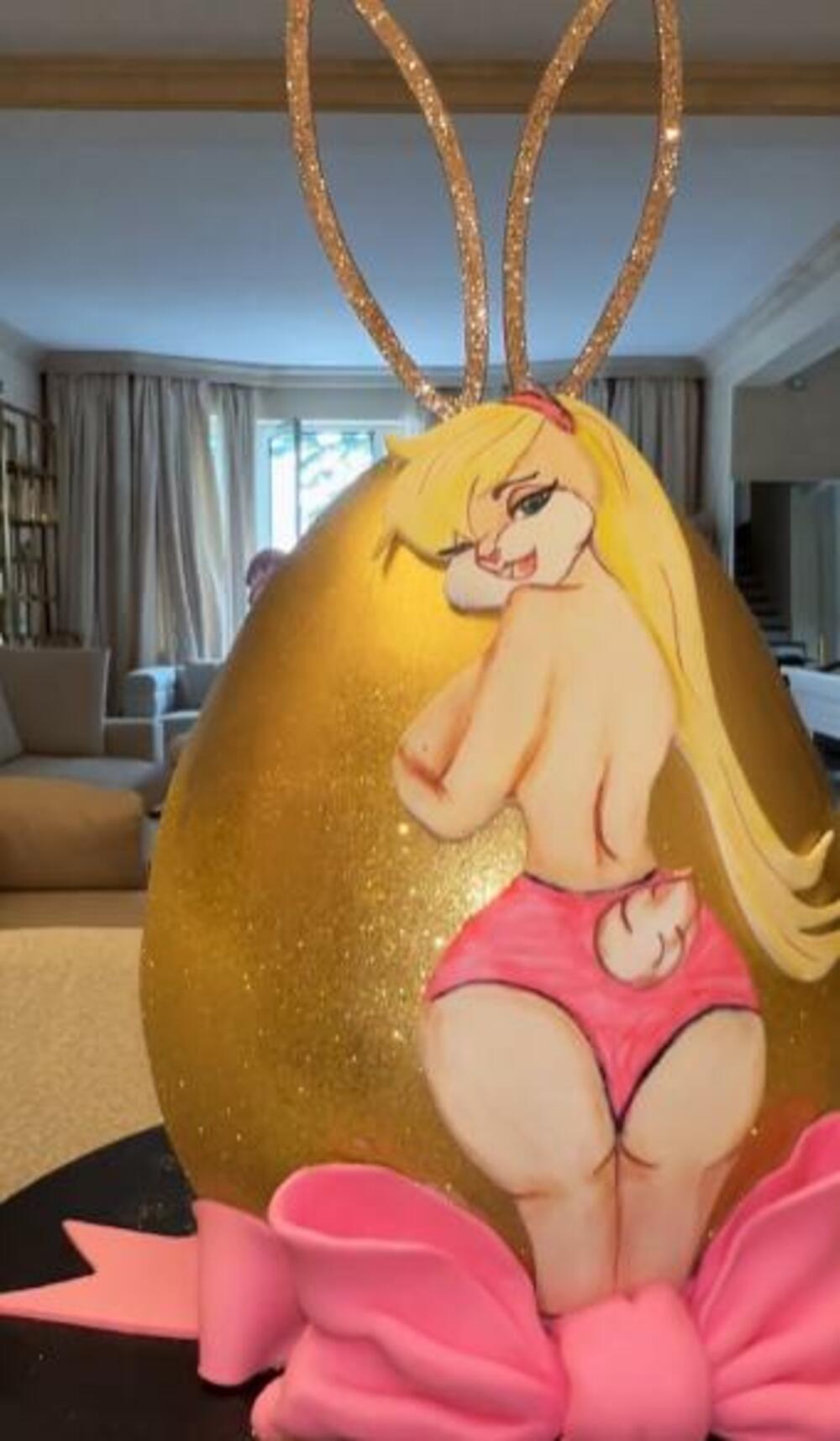 Torta Jelene Karleuše za Vasrkrs