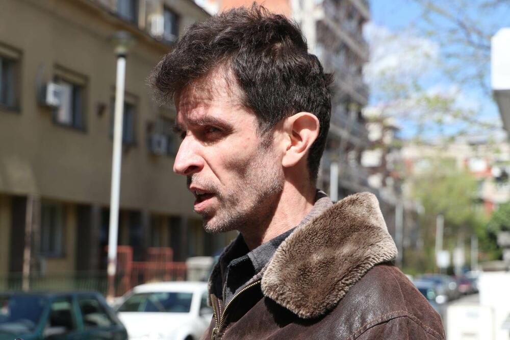 EKSKLUZIVNO SAZNAJEMO: IVAN ZLATIĆ IZ KROVA NAD GLAVOM UHAPŠEN PA PUŠTEN, evo šta se tačno desilo! (VIDEO)