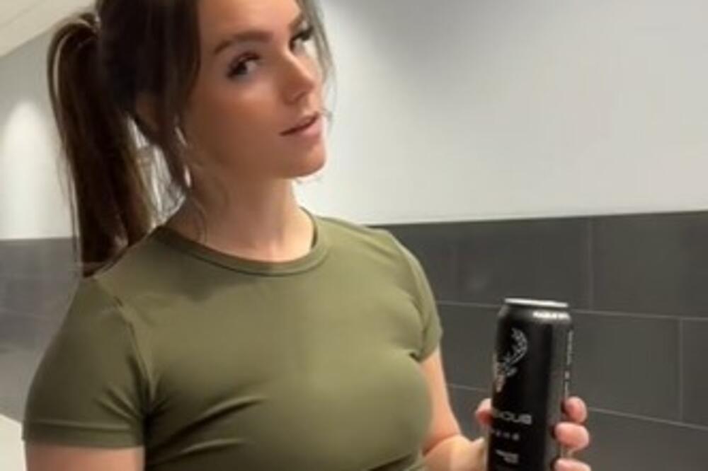 DEČKO JOJ JE PRED SVIMA U TERETANI TRAŽIO DA URADI 1 STVAR: Da li je OVO moguće? Ljudi sve gledali (VIDEO)