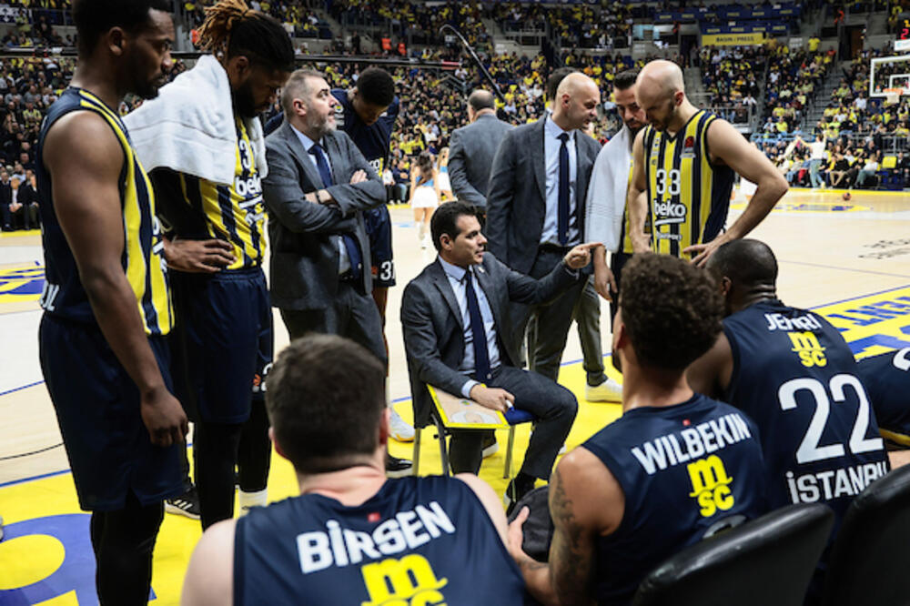 ZVEZDI DODATNO OLAKŠAN POSAO: Fenerbahče sa još jednim igračem manje u poslednjem kolu Evrolige!