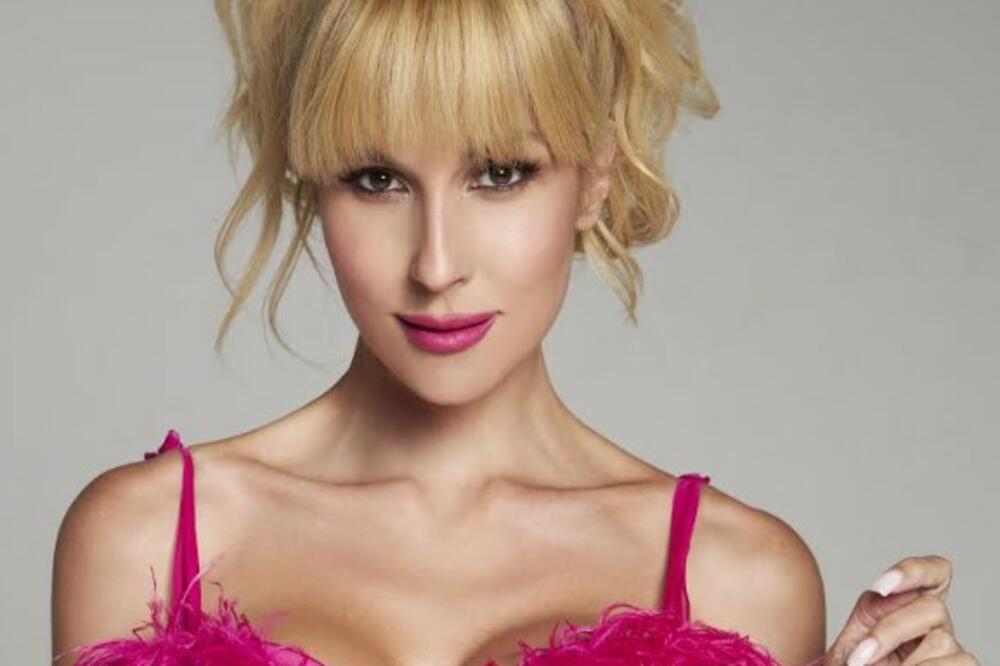 IVA ŠTRLJIĆ SE OVE ŽENE UVEK SETI ZA USKRS: Ispričala je SVE, a onda OTKRILA KOJA HRANA JE NJEN "PRAZNIČNI GREH"