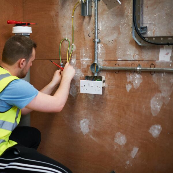 Domaćin "izmislio" novi izvor energije: Smestio ga u šupu i sad strujom napaja celu kuću!