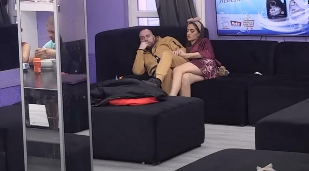 Anđela i Zvezdan ne mogu da se sete dana kad su poslednji put oprali zube