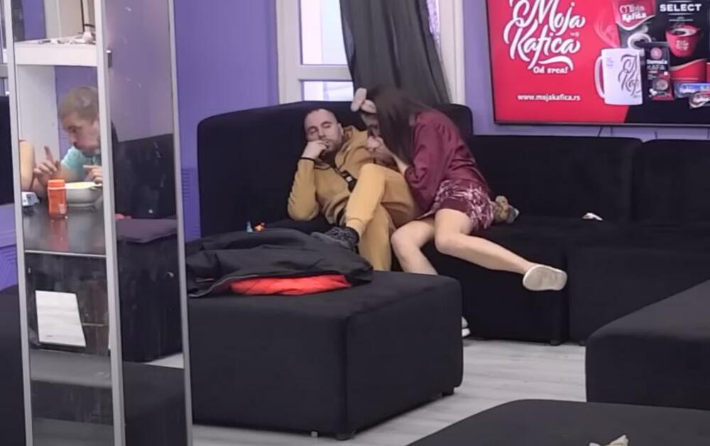 Već nekoliko dana, pa i sedmica, glavna tema u kući jeste odnos Zvezdana Slavnića i Ane Spasojević. 