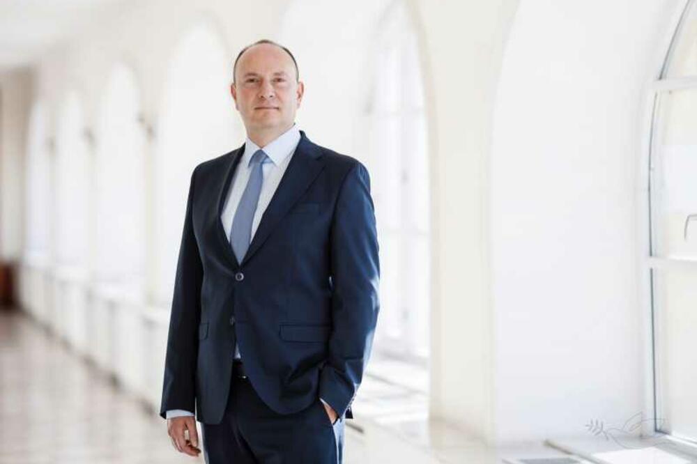 Gradonačelnik Novog Sada Milan Đurić čestitao predstojeći Uskrs