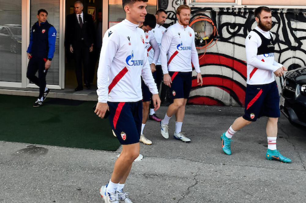 HRVATI O REALNOM STANJU U FUDBALU: Pred Dinamom veliki problemi, Zvezda će preuzeti vladavinu regionom!