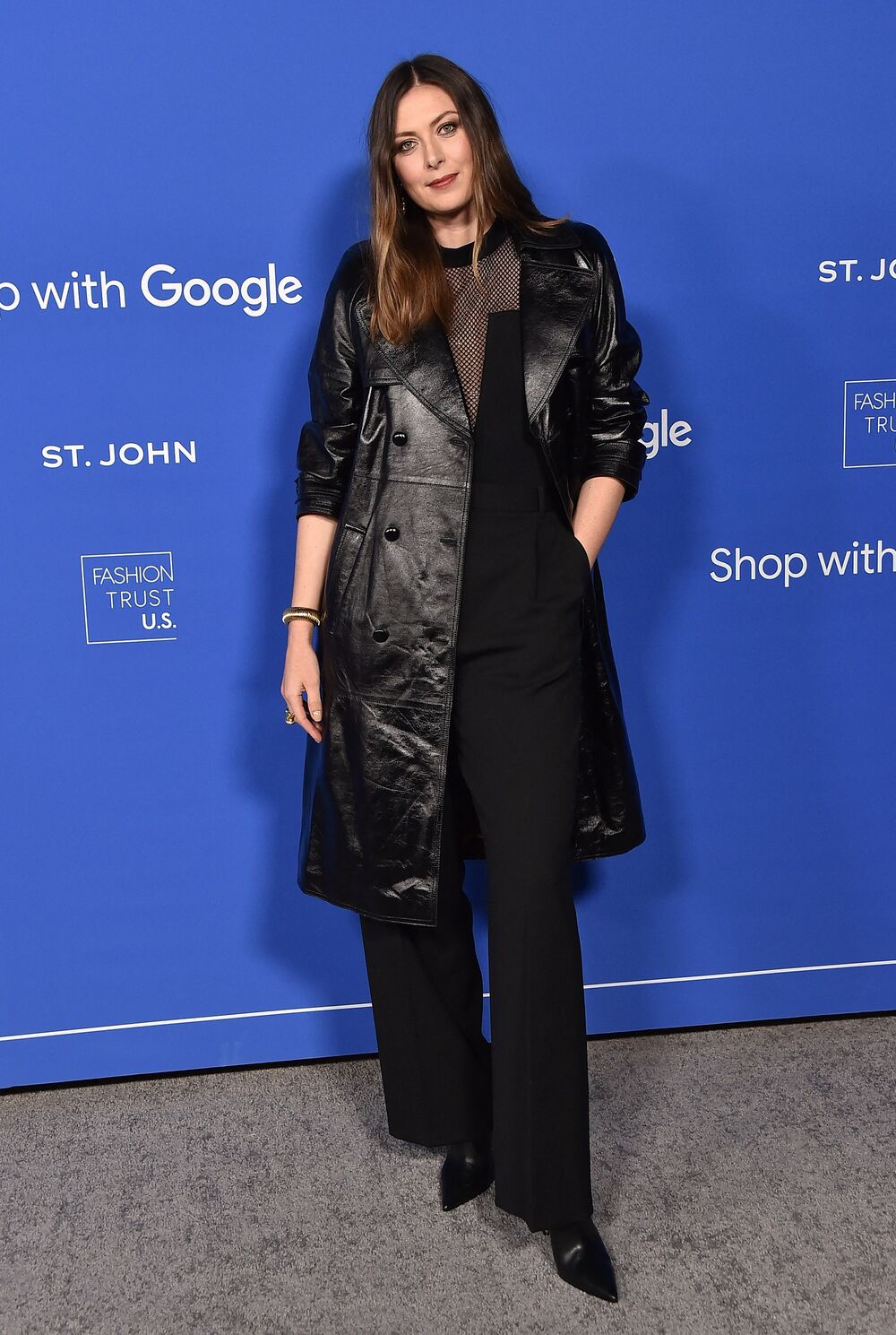 Sa engleskim milionerom Aleksanderom Gilkesom ima dete