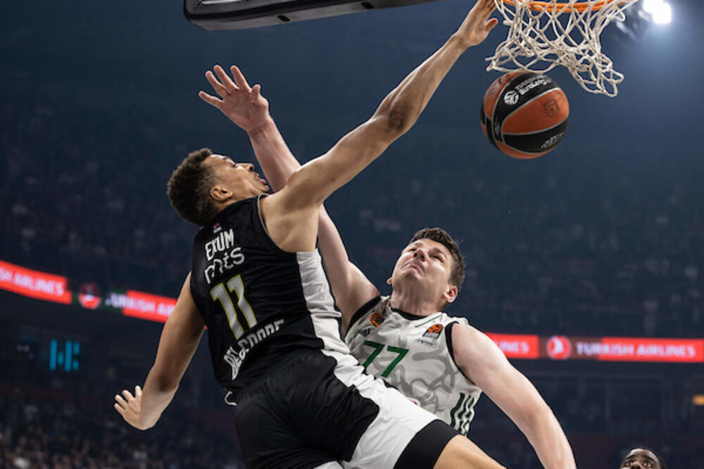 EGZUM SE ZALETEO, SKLANJATE SE! Novo EKSPLOZIVNO zakucavanje Partizanovog Australijanca! (VIDEO)