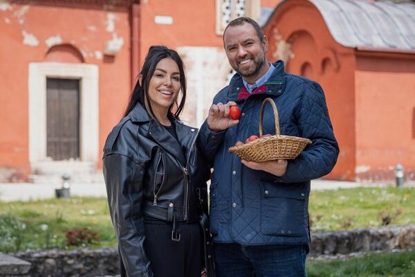 DONACIJA ZA NARODNU KUHINJU I POMOĆ UGROŽENIMA!Kurir i ekipa Majki i snajki uoči Vaskrsa posetili Kosovo i Metohiju