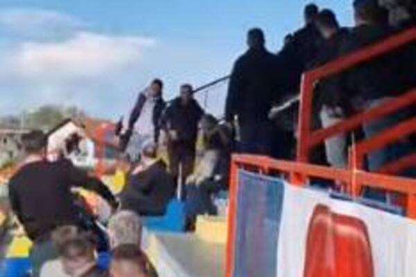 NEVIĐEN SKANDAL! Fudbaleri se tukli sa navijačima - pale TEŠKE REČI, pa usledio još veći incident! (VIDEO)