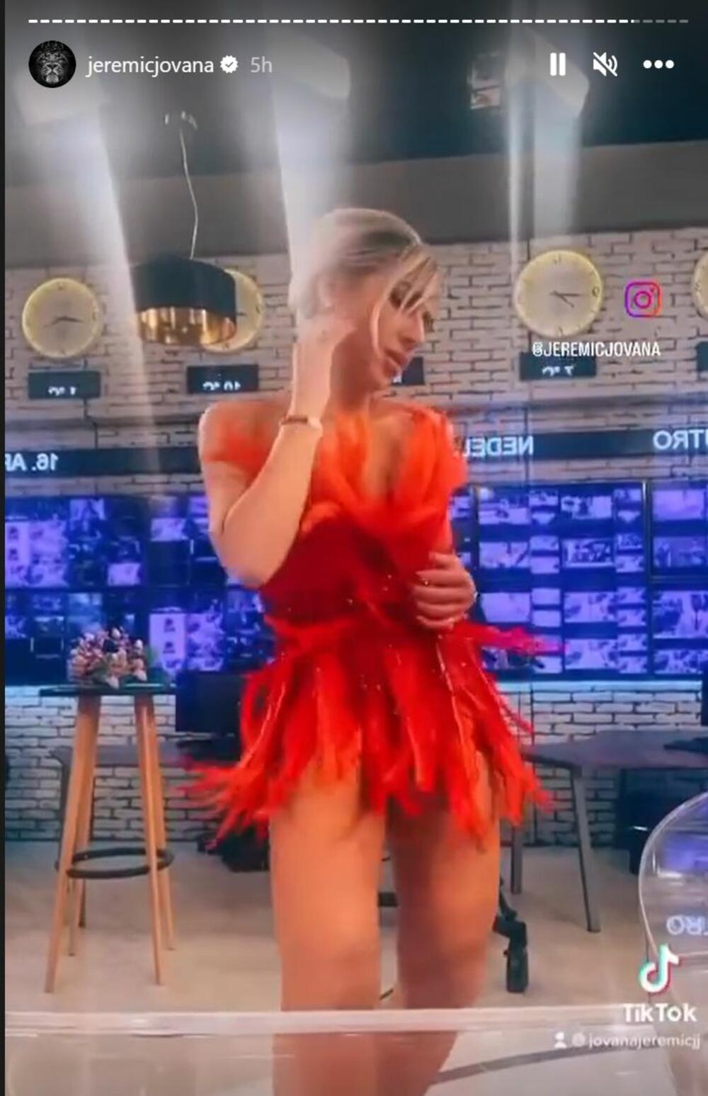 Jovana Jeremić vreli ples