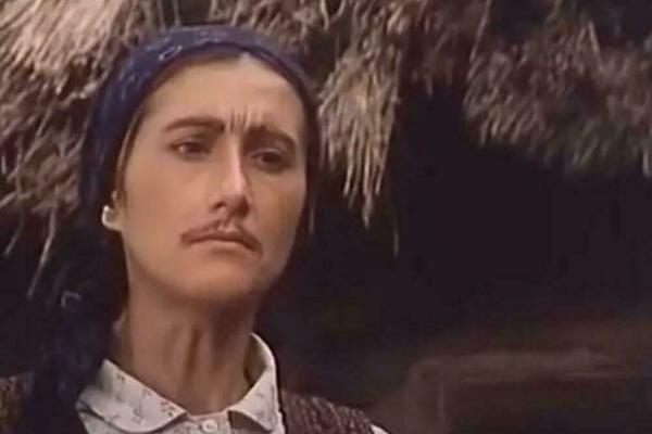 JUGOSLOVENSKA GLUMICA SPALA NA 39 KILA I BILA NA IVICI LUDILA: Sada je završila u DOMU ZA STARE I IZGLEDA OVAKO