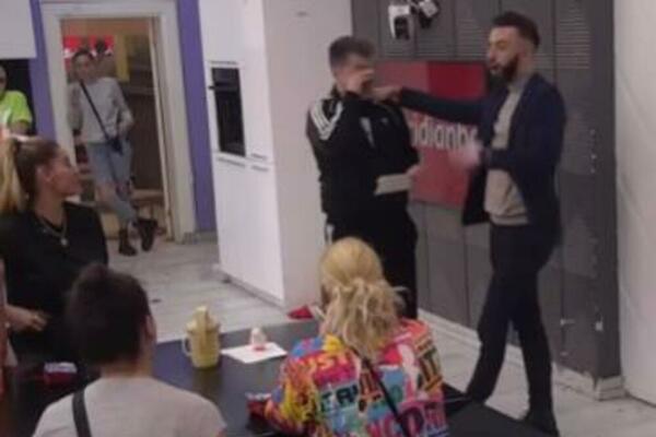 IVANU MARINKOVIĆU SE OBRATILI NAJBLIŽI, OVE REČI GA SLOMILE: Pominju i MALOG ŽELJKA