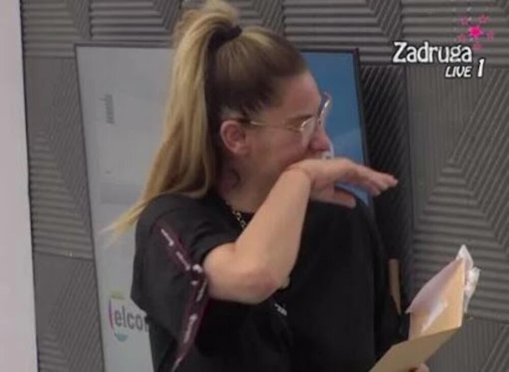 Ana čita pismo od Bulića