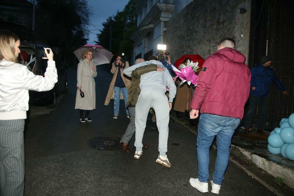 Stižu gosti kod Ražnatovića