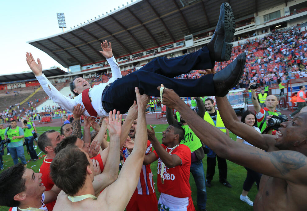 Slaviša Stojanović tokom proslave titule na Marakani