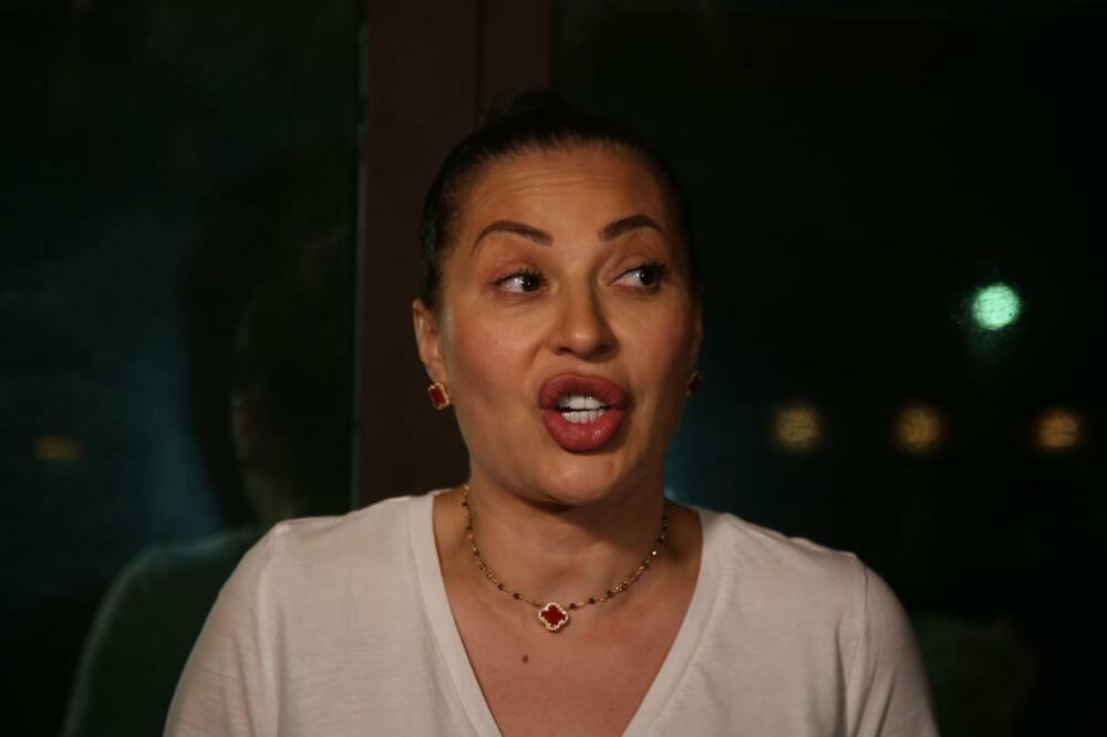 "Sram da vas bude" Trese se Grand: Ceci pukao film, pa oplela po svima