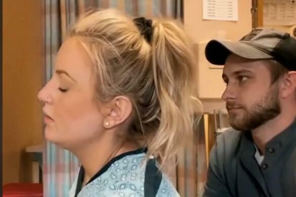 MAJKA, OTAC I DECA SE ISTO ZOVU: Sad su na meti OŠTRIH KRITIKA, ljudi ih osuđuju i govore im SVE I SVAŠTA! (VIDEO)