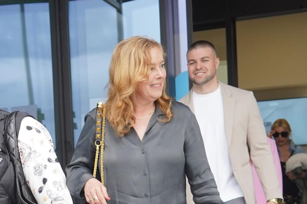 EVO ZBOG ČEGA CELA SRBIJA BRUJI O PRIJI CECE RAŽNATOVIĆ: Bogdanina majka pokupila PAŽNJU, ŠTA JE OVO OBUKLA?