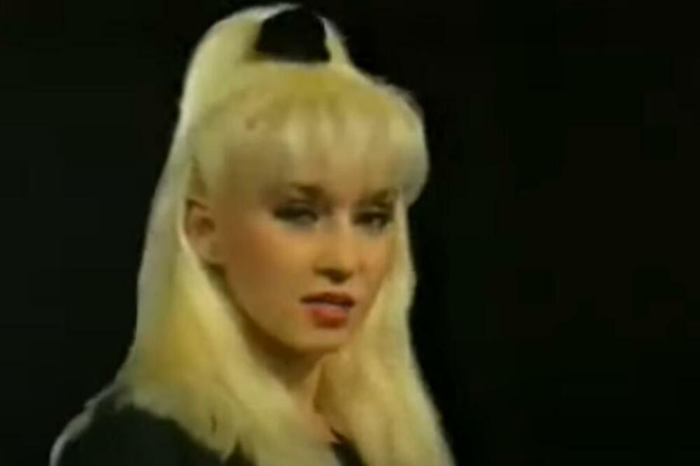 HARALA JE DOMAĆOM SCENOM, A POTOM NESTALA: Danas za ESTRADU neće da čuje, evo koliko se PROMENILA vatrena PLAVUŠA