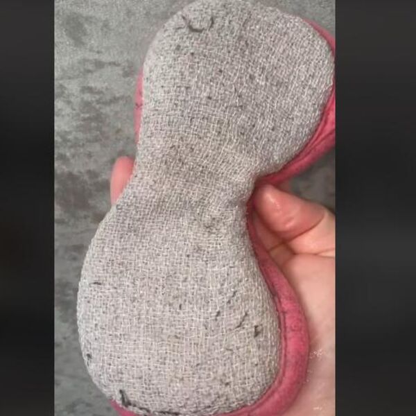 Nikada ne bacajte stari sunđer: Kada vidite čemu sve može da služi, čuvaćete ga kao oči u glavi