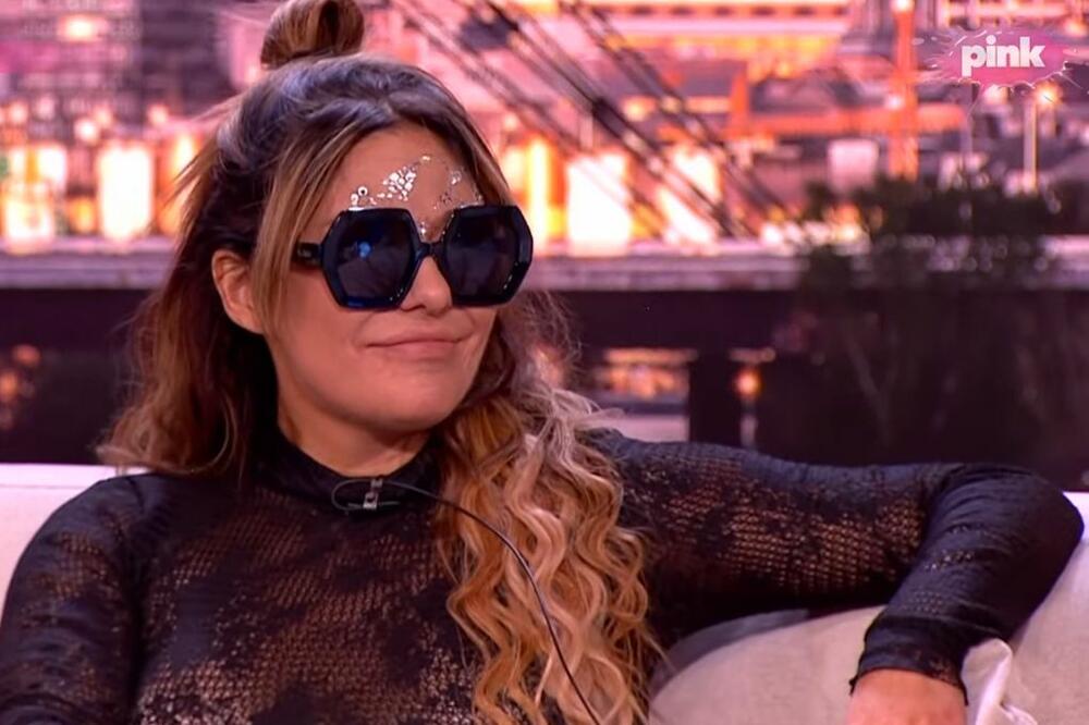 RAT ZBOG "AFERE PROVRENO" SE NASTAVLJA: Ana Nikolić ŽESTOKO udarila na Milicu Pavlović