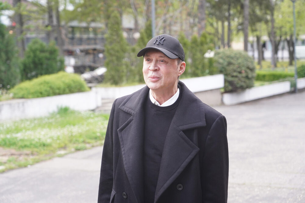 Goran se pojavio sada na jednoj promociji u crnom stajlingu