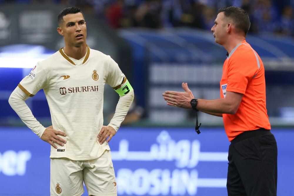 RONALDO SE HVATAO ZA MEĐUNOŽJE ZBOG SKANDIRANJA "MESI, MESI!" Kristijanov buran odgovor na provokacije (VIDEO)