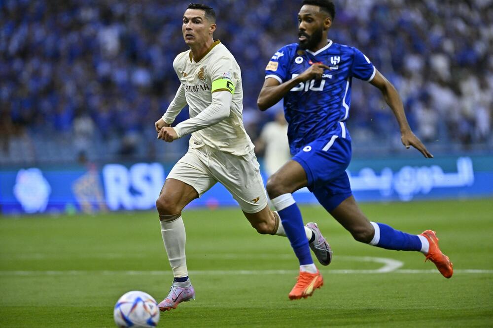 Kristijano Ronaldo (levo) na utakmici Al Hilala i Al Nasra
