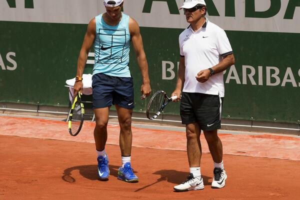 UPOZORENJE ZA RAFU NA POTENCIJALNI PROBLEM! Toni Nadal poslao poruku bratancu pred mogući povratak