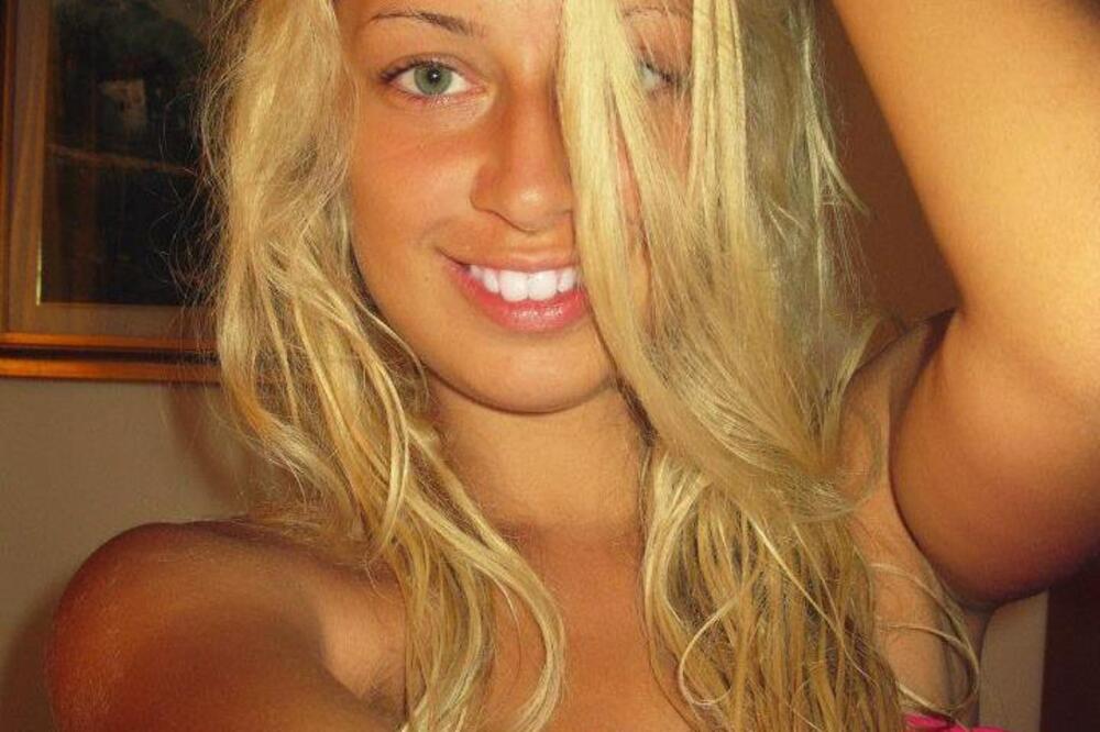 ZA 3 ŽIVOTA NEĆETE PREPOZNATI KO JE NA FOTOGRAFIJI: Kaže da nije imala KOREKCIJE, a potpuno DRUGA ŽENA