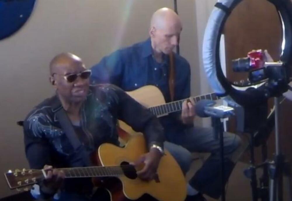 Sin legendarnog pevača Otisa Redinga preminuo je posle borbe sa rakom. Otis Reding III, koji je pratio svog oca na putu muzike, preminuo je u bolnici u Mejkonu u Džordžiji u 59. godini.