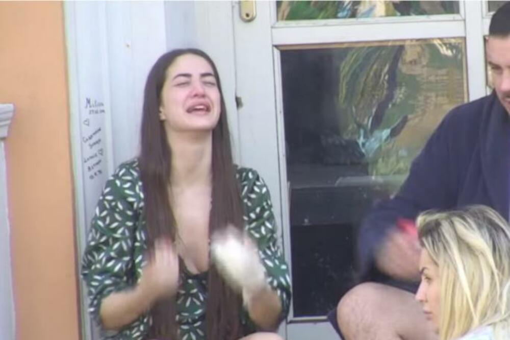 Zakukala čim je saznala šta se dogodilo! Obaveštenje za Anđelu promenilo tok i format produkcije Pink