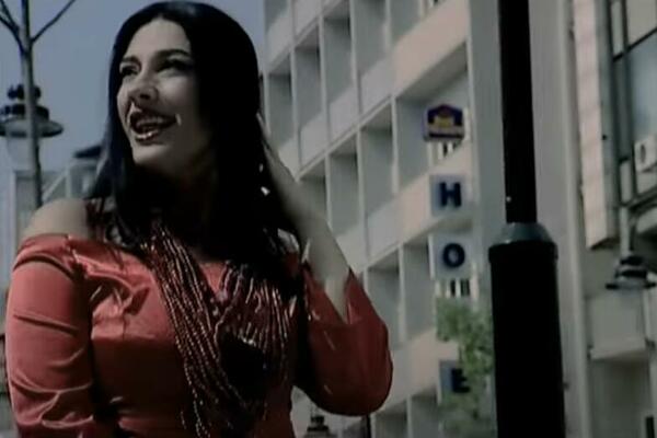 NAKON RAZVODA OD MUŽA, NJEGOVA SUPRUGA JOJ POSTALA NAJBOLJA PRIJATELJICA: Ističe da njeno DETE sada ima DVE MAJKE