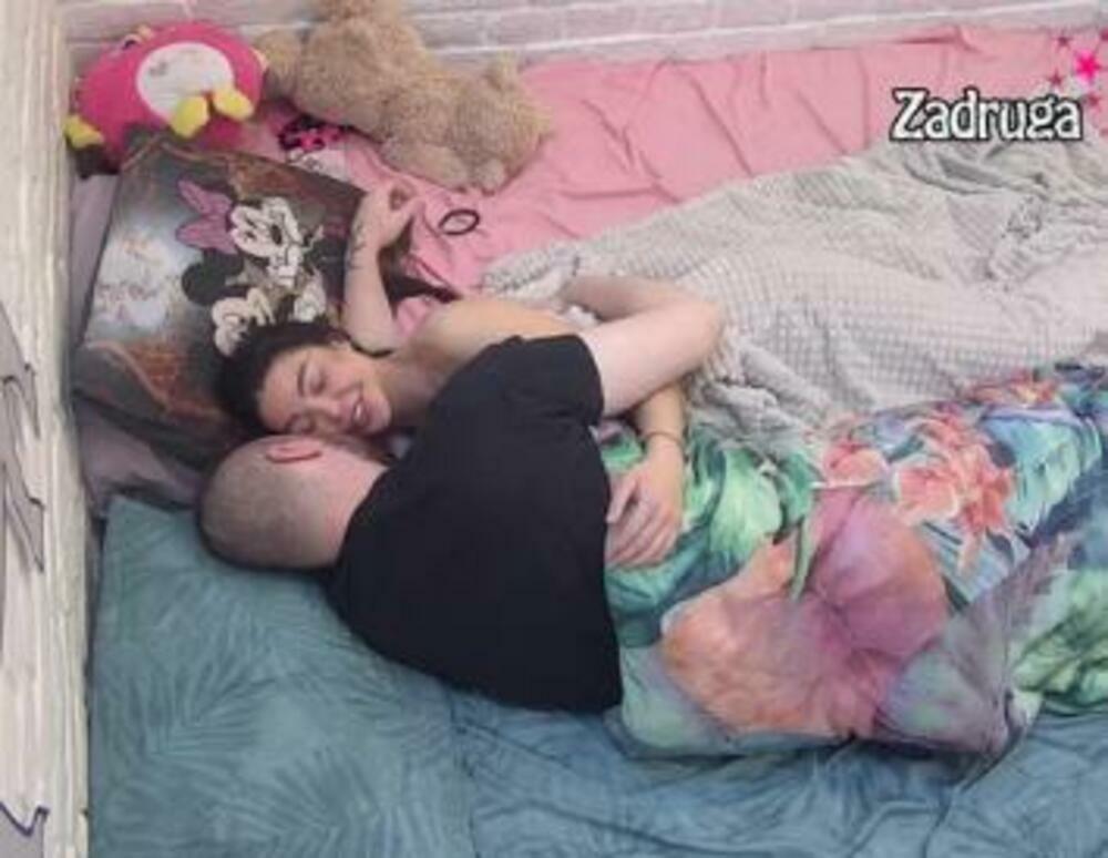 Maja i Zvezdan razmenjuju nežnosti