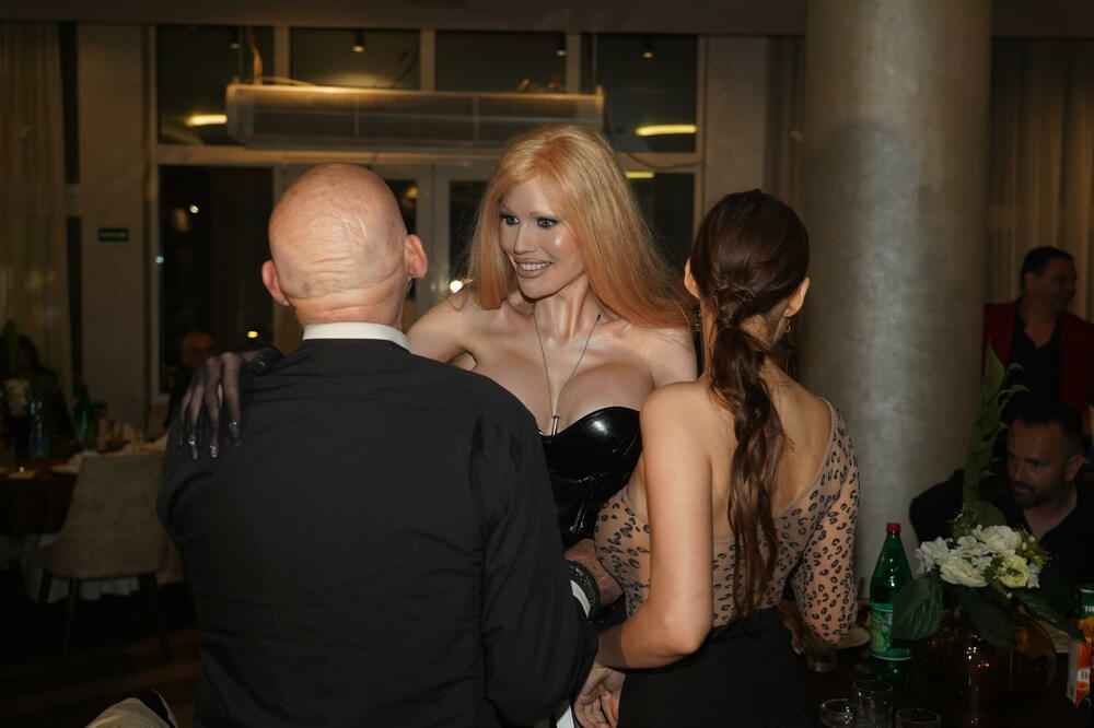 JEDVA SE BORI ZA DAH, NA INTENZIVNOJ NEZI JE: HITNO OPERISANA BIVŠA ZADRUGARKA