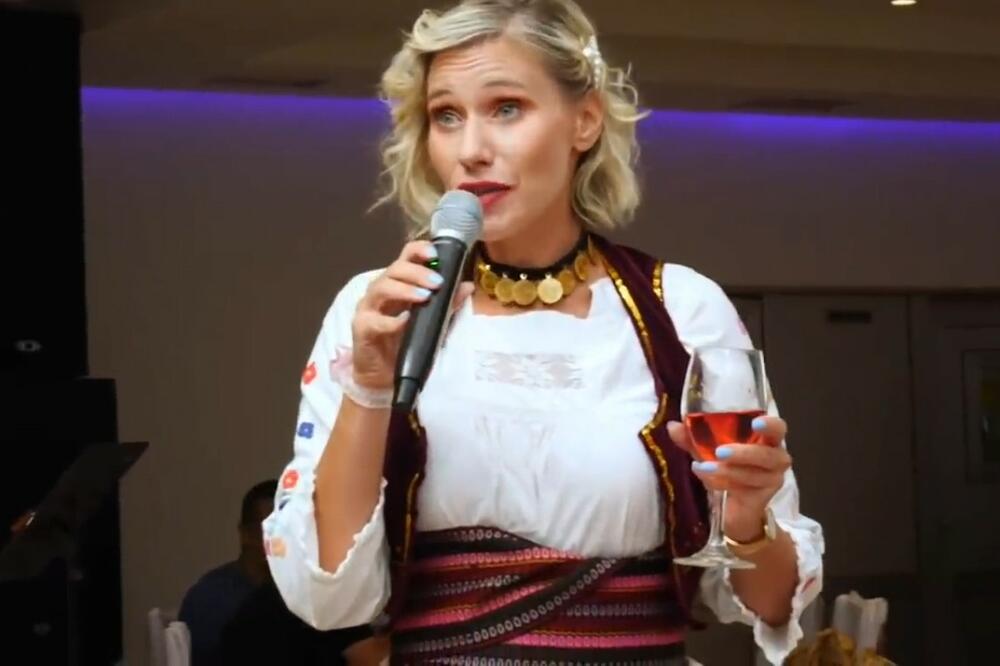 VODITELJKA SLAGALICE KAD JE UGLEDALA OVOG ČOVEKA, UMALO SE NIJE ONESVESTILA: Poznat je, ceo ZAJEČAR ga zna FOTO