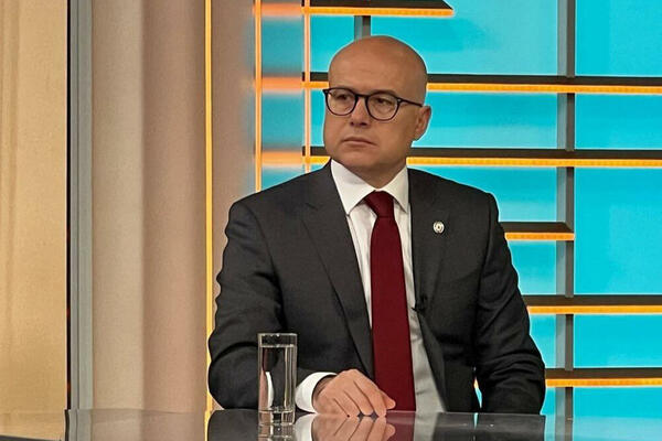 VUČEVIĆ SAOPŠTIO VAŽNE INFORMACIJE: Vojska Srbije do 14h duž administrativne linije