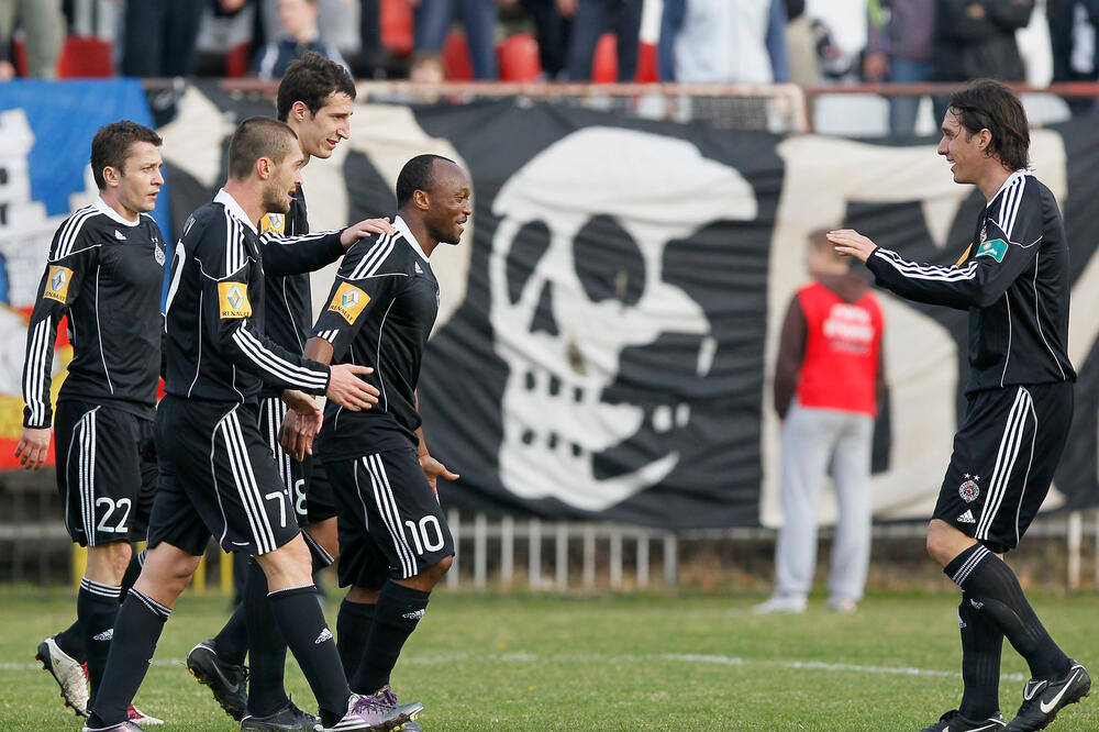 KAKAV OTAC, TAKAV SIN: Naslednik LEGENDARNOG fudbalera Partizana pojačava engleskog velikana!