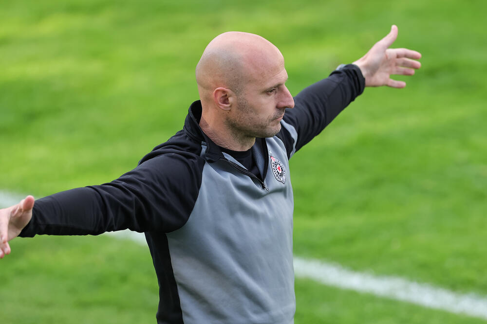 DULJAJ NA IVICI SUZA: Trener Partizana emotivan posle novog poraza!