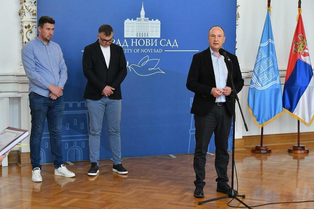 Gradonačelnik NOVOG SADA ugostio decu s KiM, ĐURIĆ: Ljudi su ti koji prave bolji život za sve nas