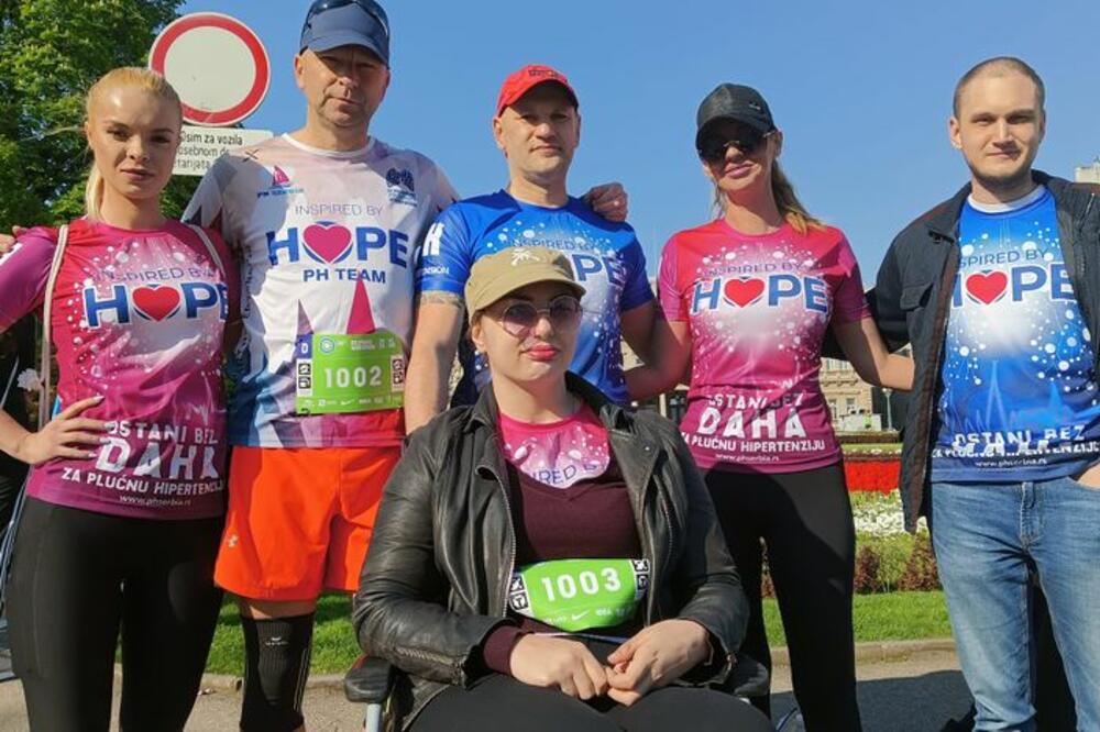 ANA (27) IZ VLADIČINOG HANA U KOLICIMA PREŠLA MARATON: Kao DETE se suočila sa STRAŠNOM DIJAGNOZOM, a LEKA NEMA!